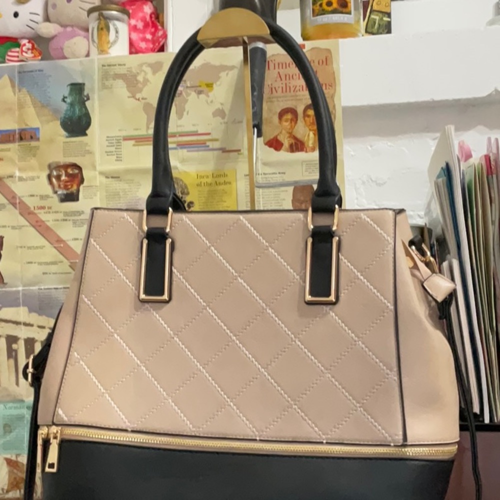 NWOT- unbranded handbag